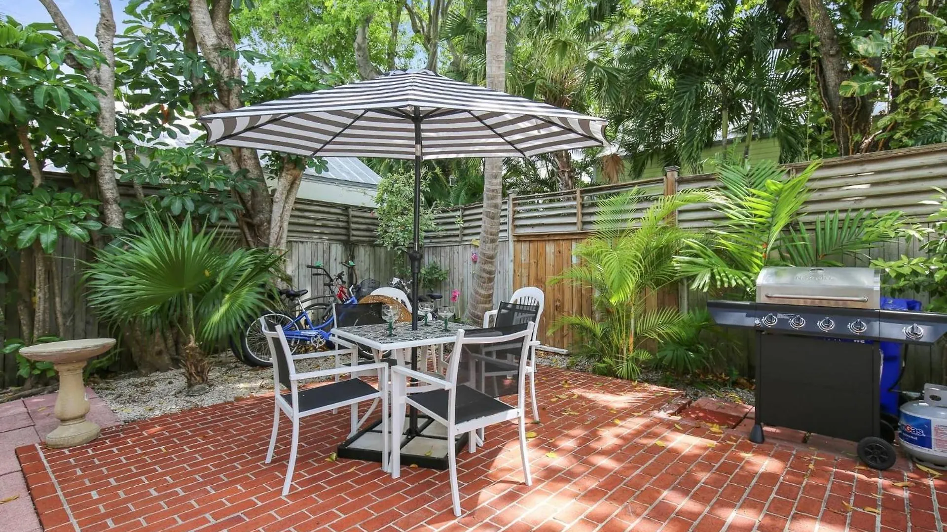 Land Of Love By Avantstay Pets Allowed Shared Pool Great Location Month Long Stays Only 基韋斯特 度假居